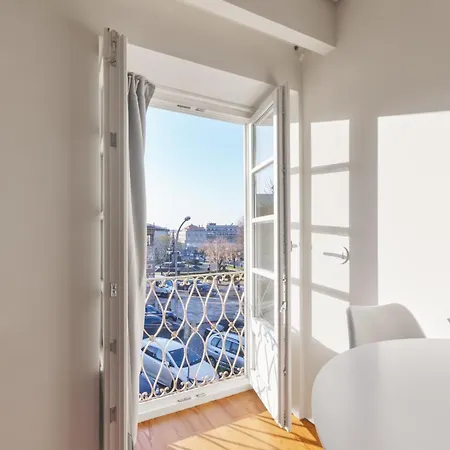 Refugio Muralha By Se * Braga