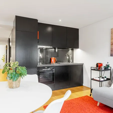 Refugio Muralha By Se * Braga