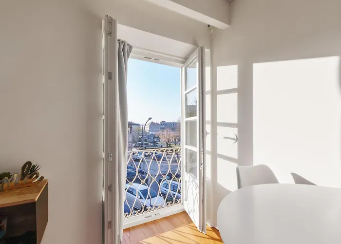 Refugio Muralha By Se * Braga